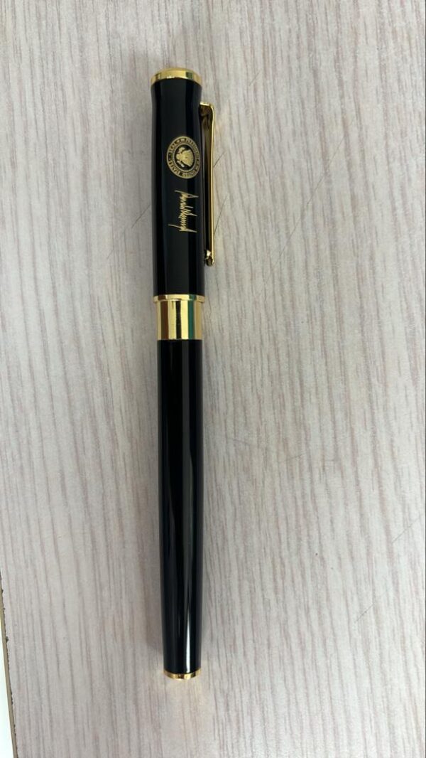 Trump pen